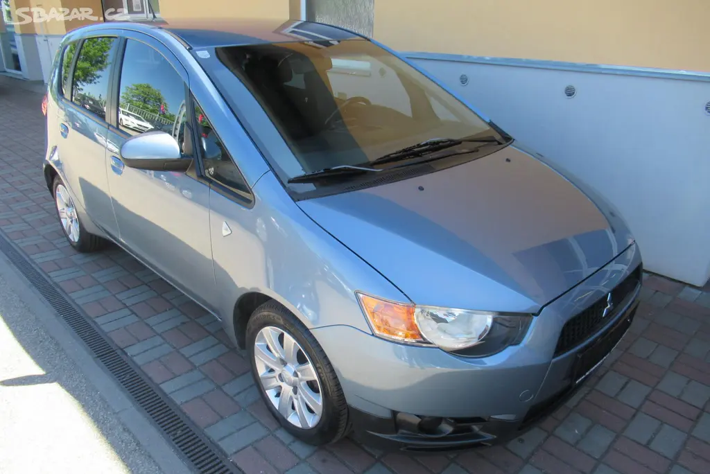 Mitsubishi Colt, 1.1i KLIMA SADA ZIMNÍCH KOL